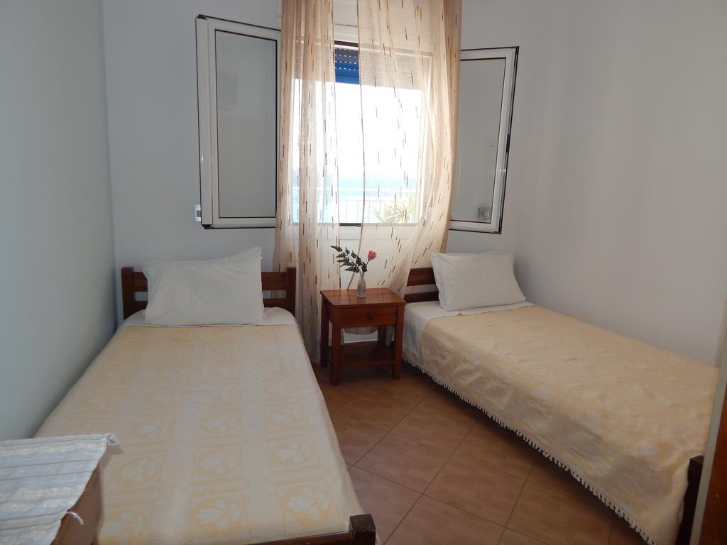 Akti Pension Ágios Kírykos Quarto foto